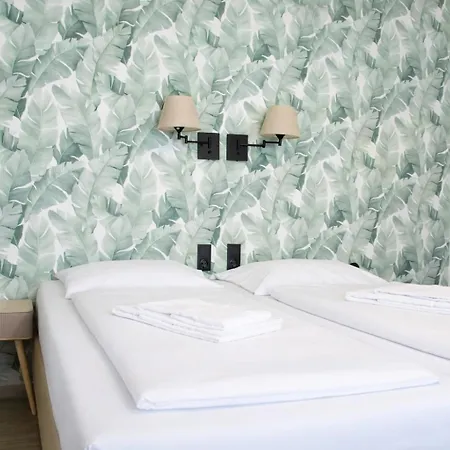 Ξενοδοχείο Triangle