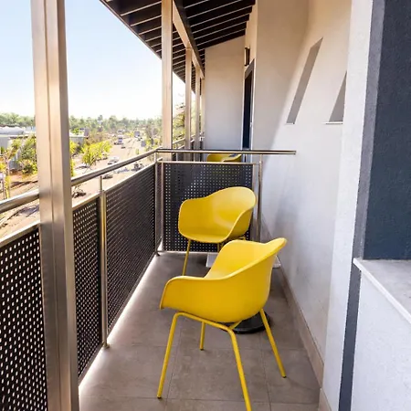 Triangle Hotel