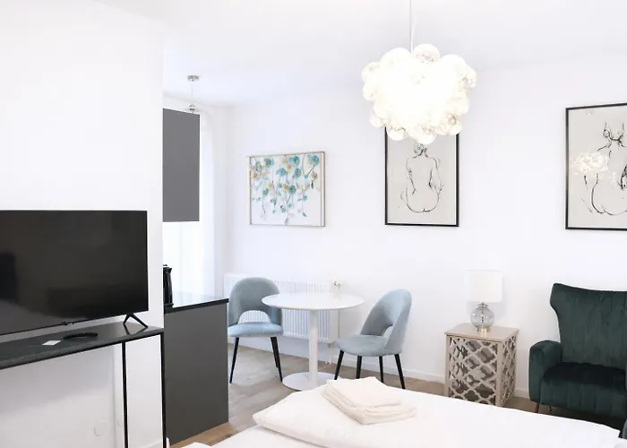 Triangle * Klosterneuburg