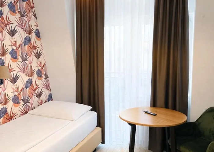 Triangle Ξενοδοχείο