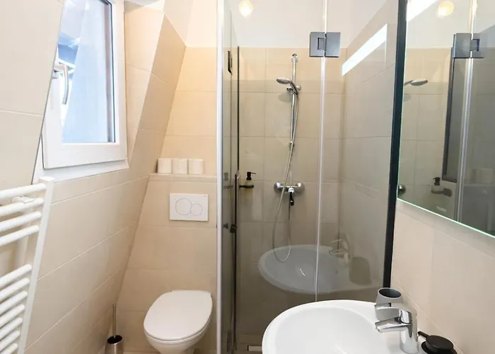 Triangle * Klosterneuburg