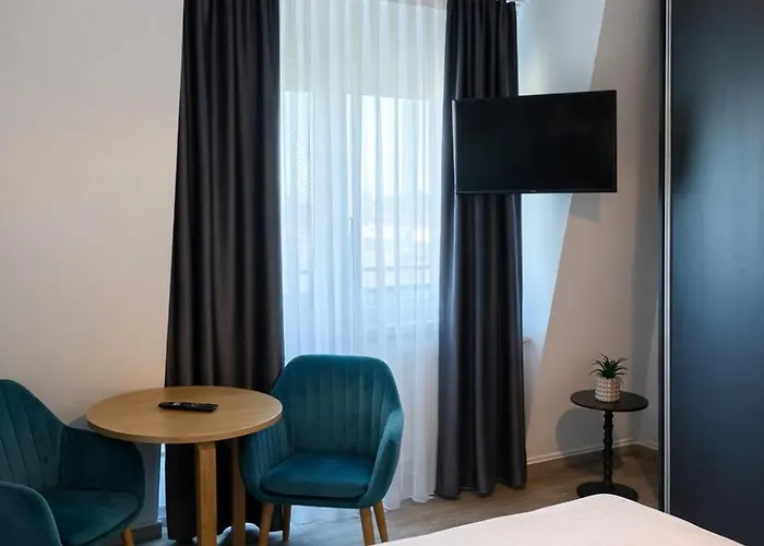 Triangle * Klosterneuburg